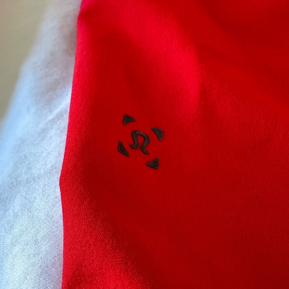 Lululemon men’s small swim/activewear shorts - Picture 3 of 4